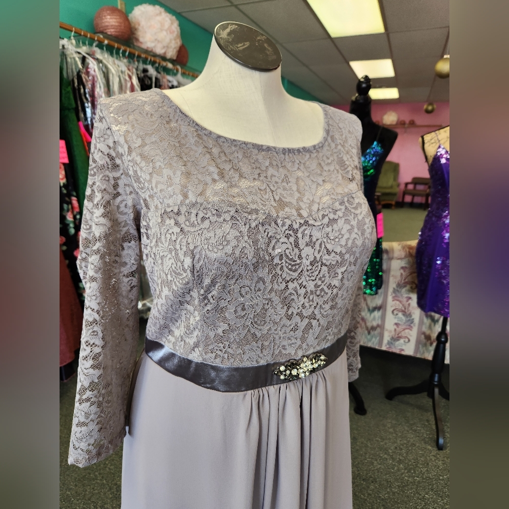 Mother's gown/Evening formal dress Lace Chiffon/Gray Size 26 Private Lab… - Picture 6 of 7